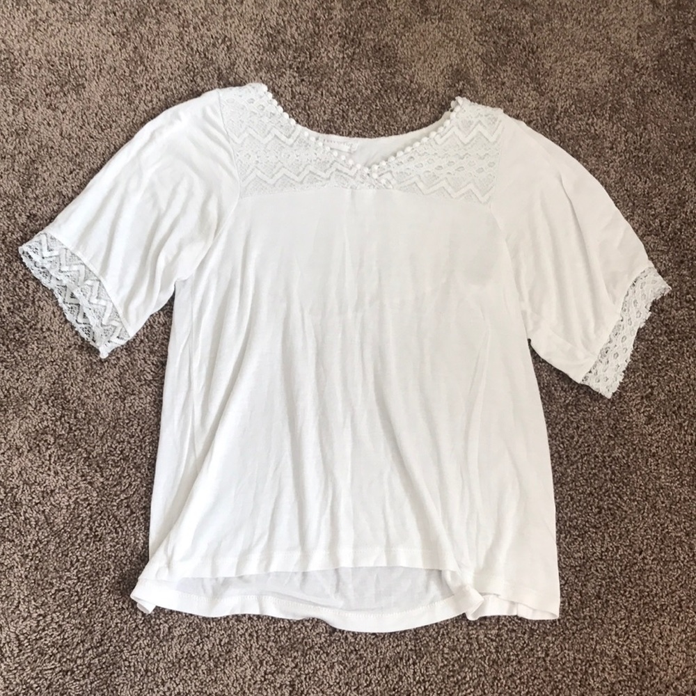 adorable white blouse!!